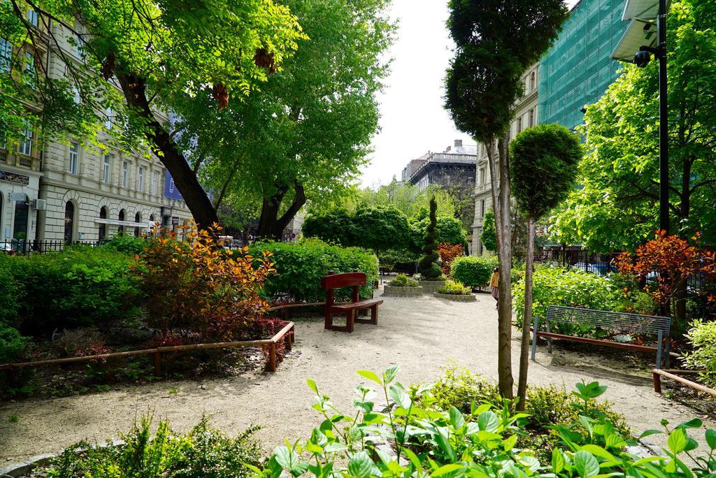 Liszt Ferenc Boutique Apartment Budapest Luaran gambar