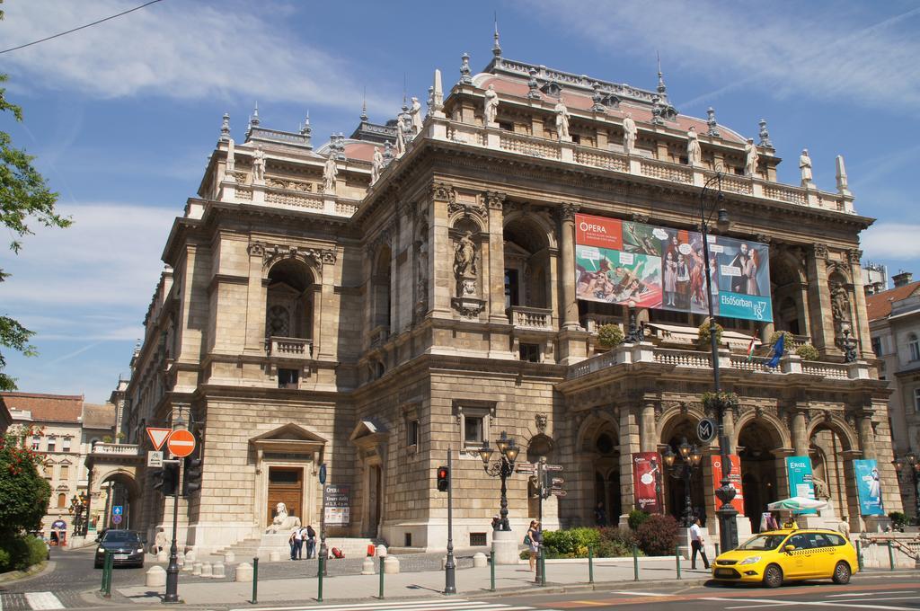 Liszt Ferenc Boutique Apartment Budapest Luaran gambar