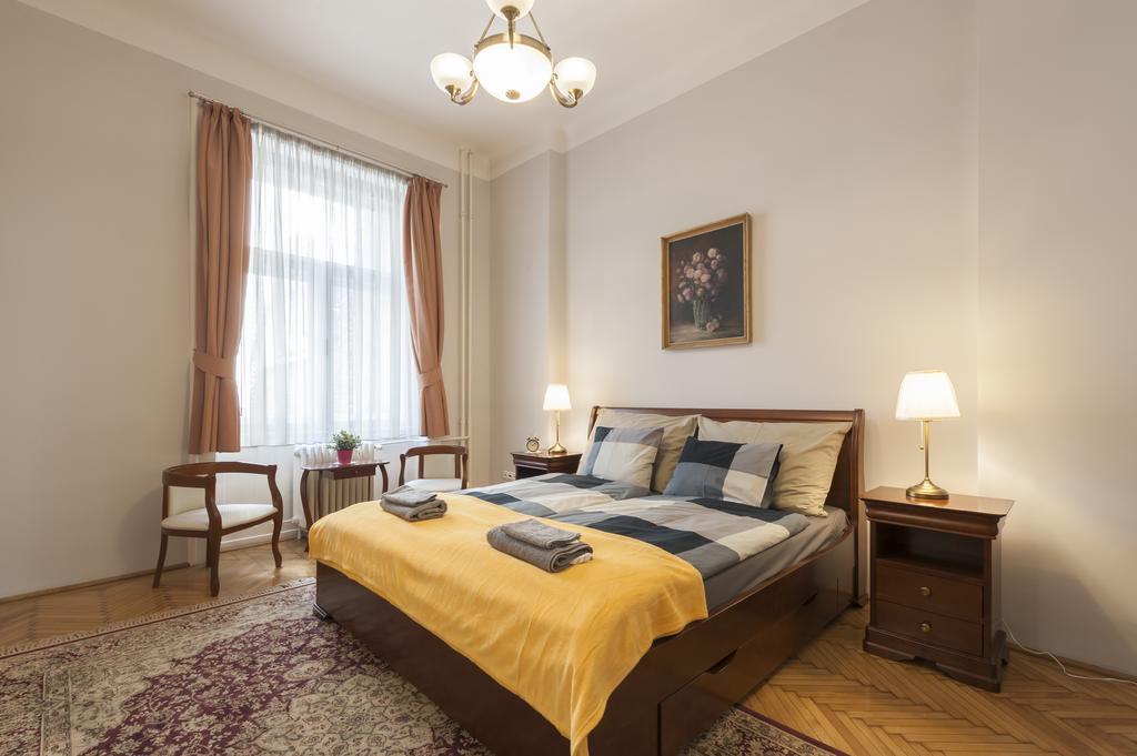 Liszt Ferenc Boutique Apartment Budapest Luaran gambar