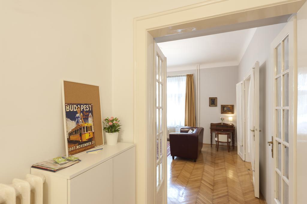 Liszt Ferenc Boutique Apartment Budapest Luaran gambar
