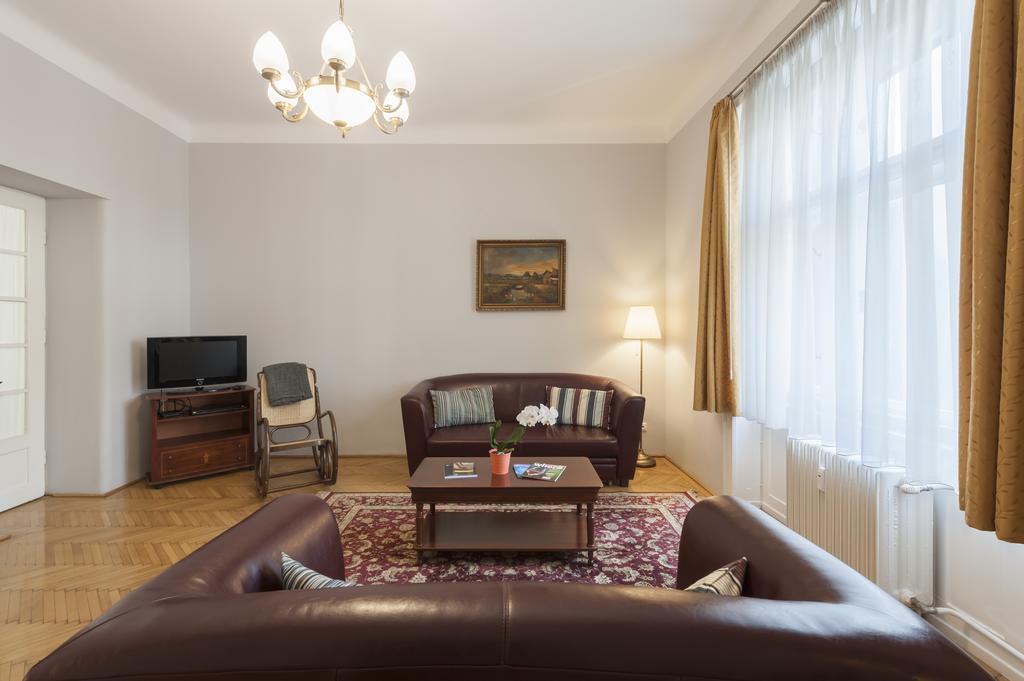 Liszt Ferenc Boutique Apartment Budapest Luaran gambar